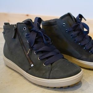 Ecco Women's Soft 7 TRED GTX HI Sneaker